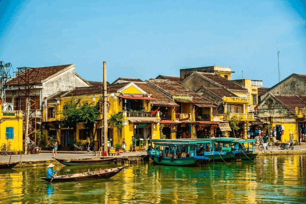 HOI AN - PLEIKU - KON TUM (voiture, guide)