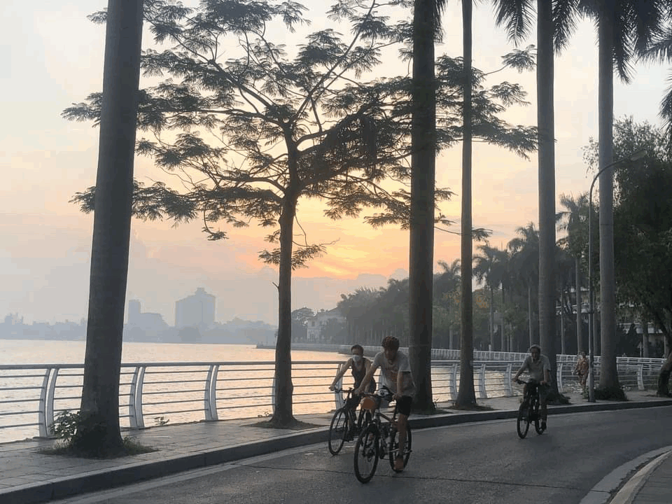 VISITE DE HANOI (vélo, guide)