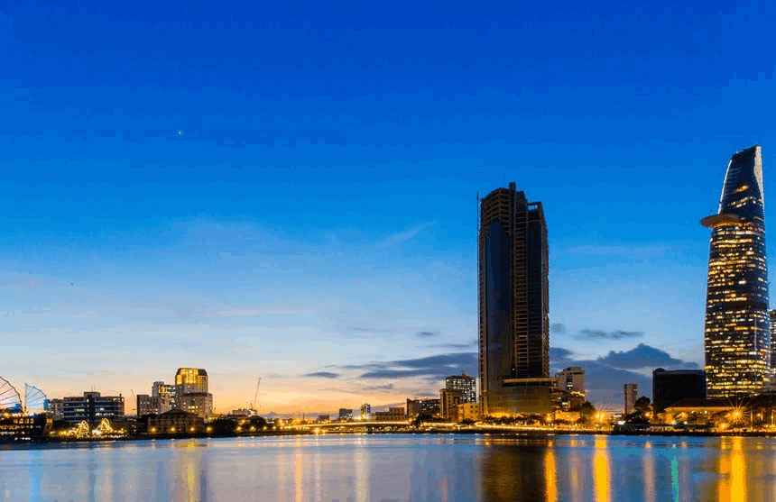 VISITE DE SAIGON (voiture, guide) 