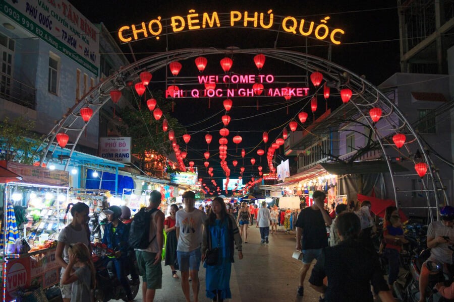 1cfe37b8 Cho Dem Phu Quoc 1